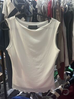 Brandy Melville white top